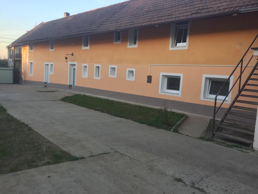 Ubytovani Fish-Com Apartment Steti Luaran gambar